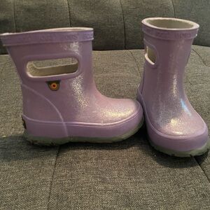 BOGS SKIPPER GLITTER RAINBOOTS 💜